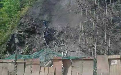 ߅��W���{